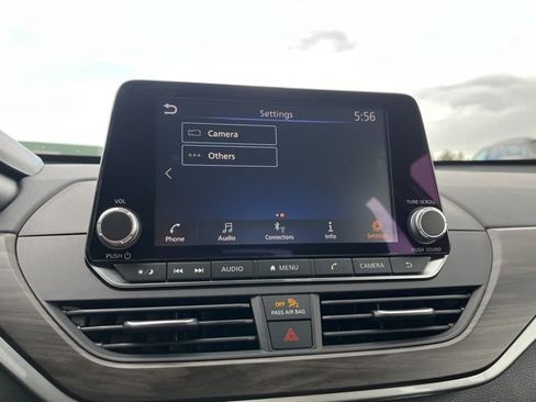 Used 2024 Nissan Altima 2.5 SV image 42