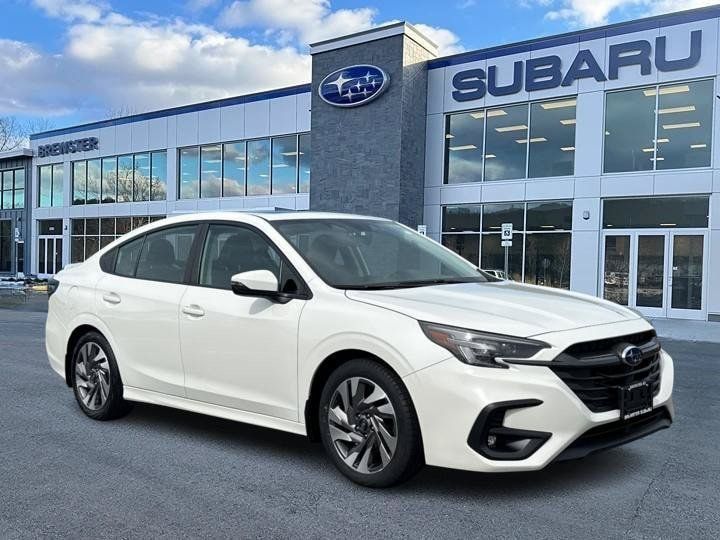 Used 2023 Subaru Legacy Limited AWD/4WD image 1