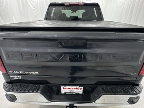 Used 2022 Chevrolet Silverado 1500 LT AWD/4WD image 4
