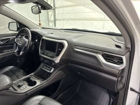 Used 2020 GMC Acadia SLT w/ LPO, Floor Liner Package FWD image 29