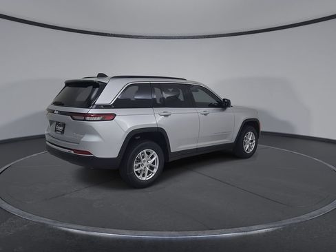 New 2026 Jeep Grand Cherokee Laredo X AWD/4WD image 15