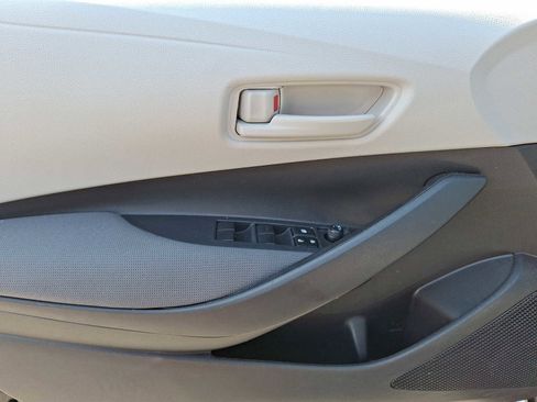Used 2024 Toyota Corolla LE FWD image 10