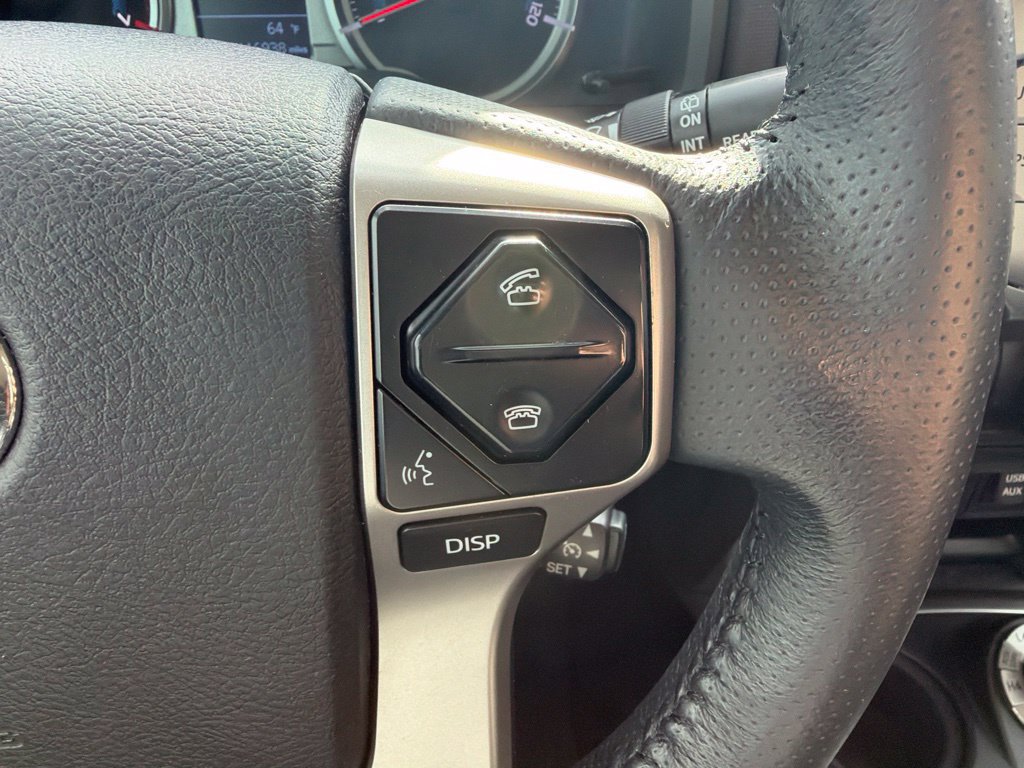 Used 2017 Toyota 4Runner SR5 AWD/4WD image 25