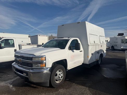 Used 2015 Chevrolet Silverado 3500 W/T image 2