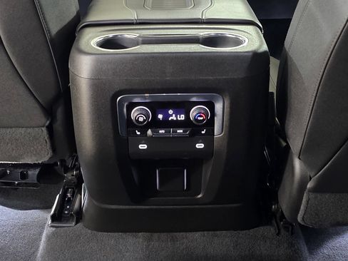 Used 2023 Chevrolet Tahoe Premier AWD/4WD image 18