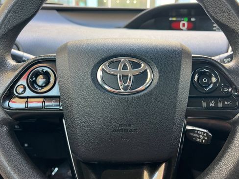 Certified 2022 Toyota Prius LE FWD image 23