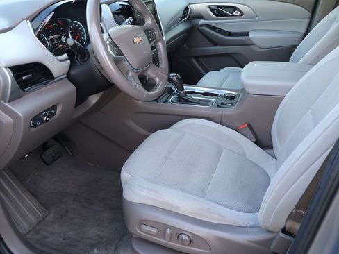 Used 2018 Chevrolet Traverse LT image 21