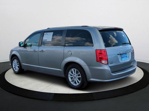 Used 2019 Dodge Grand Caravan SXT image 6