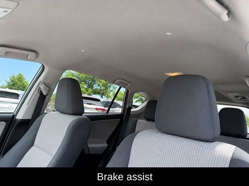 Used 2015 Toyota RAV4 LE AWD/4WD image 8