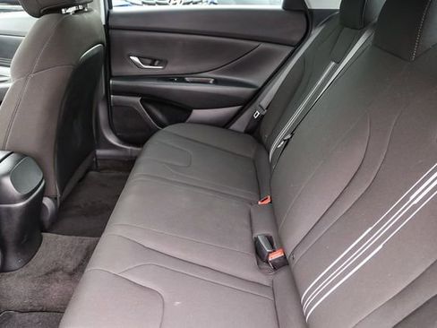 Certified 2023 Hyundai Elantra SEL image 17