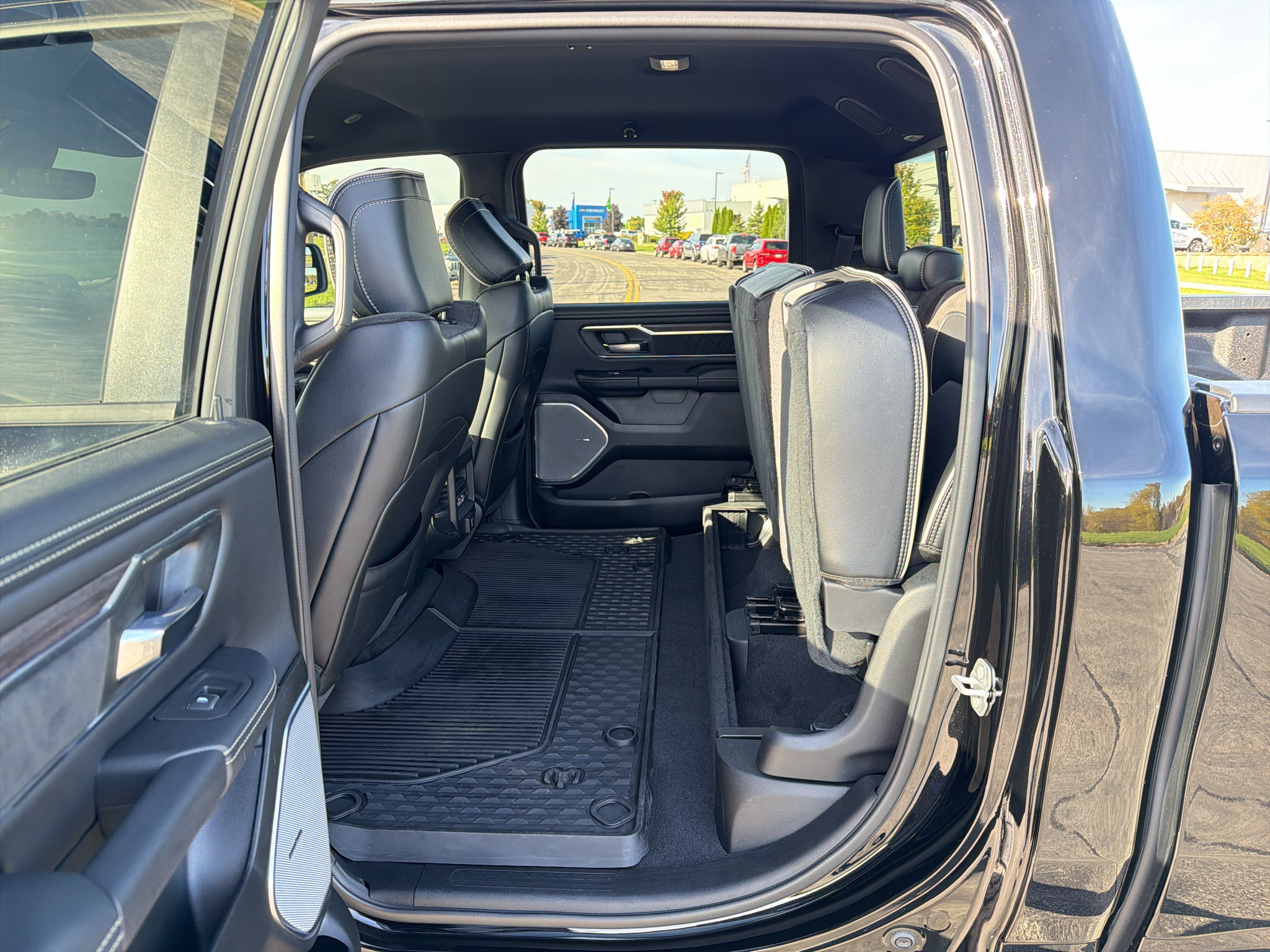 Used 2025 RAM 1500 Laramie w/ Night Edition AWD/4WD image 36