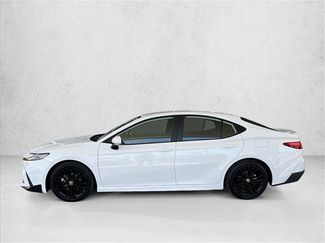 Used 2025 Toyota Camry SE video 2