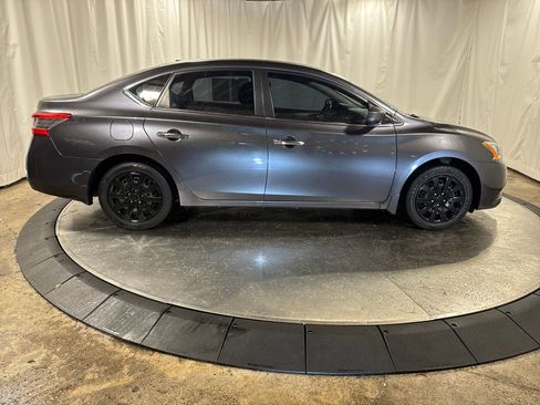 Used 2015 Nissan Sentra SV w/ Navigation Package image 9