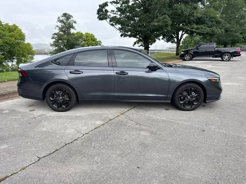 Used 2025 Honda Accord SE image 8