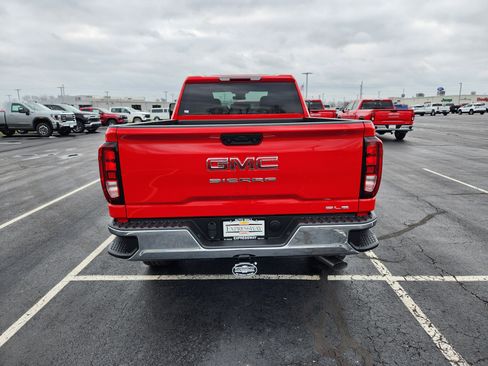 New 2026 GMC Sierra 2500 SLE image 4