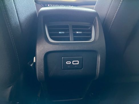 Used 2024 Chevrolet Blazer LT w/ Convenience Package FWD image 16
