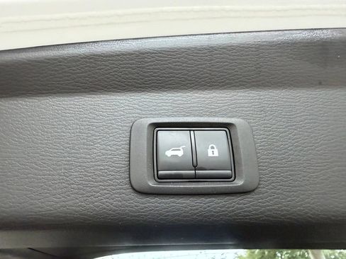 Used 2023 Mitsubishi Outlander SE AWD/4WD image 33