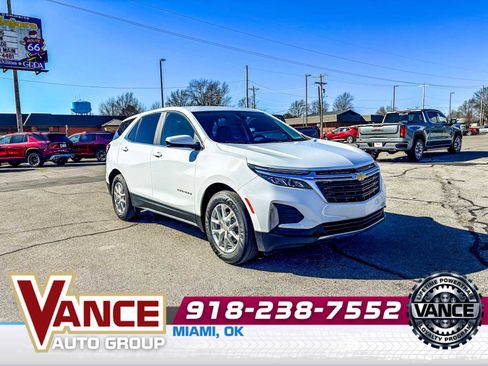 Used 2024 Chevrolet Equinox LT w/ LPO, Floor Liner Package image 1