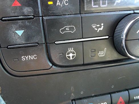 Used 2015 Chrysler Town & Country Touring-L w/ Driver Convenience Group FWD image 33