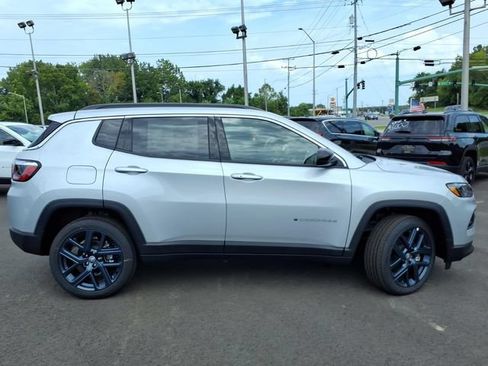 New 2026 Jeep Compass Latitude AWD/4WD image 2