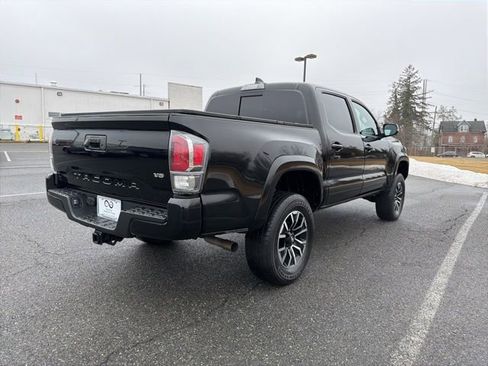 Used 2023 Toyota Tacoma TRD Sport image 9