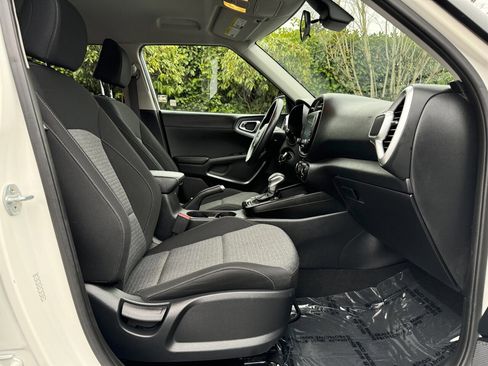 Used 2020 Kia Soul S image 18