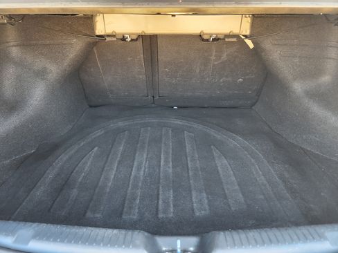 Used 2015 Hyundai Elantra SE image 31