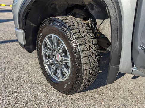 Used 2025 GMC Sierra 1500 AT4 image 36