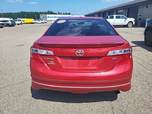 Used 2013 Toyota Camry SE FWD image 7