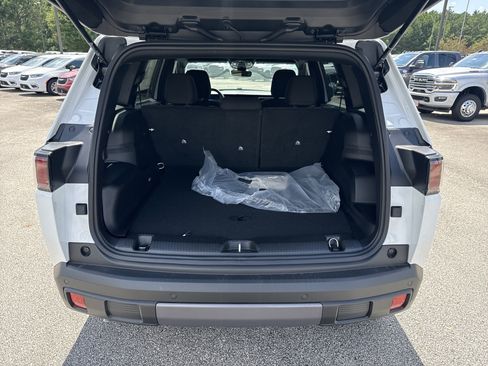 New 2026 Jeep Cherokee Laredo AWD/4WD image 18