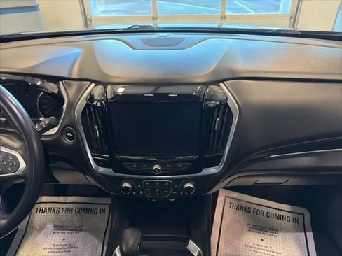 Used 2021 Chevrolet Traverse RS image 25