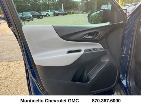 Used 2022 Chevrolet Equinox LS FWD image 10