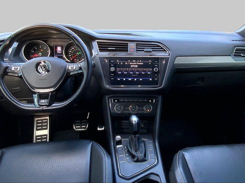 Used 2021 Volkswagen Tiguan SE R-Line FWD image 16