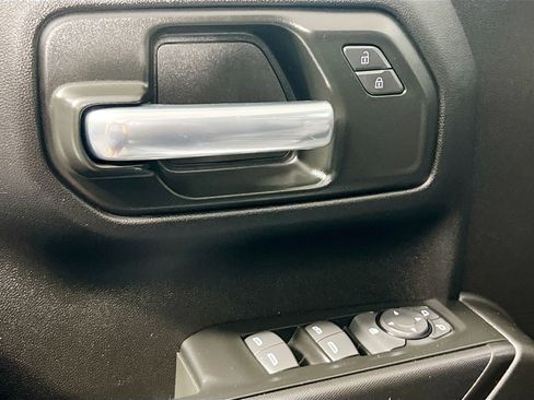 Used 2025 Chevrolet Silverado 1500 Custom RWD image 16