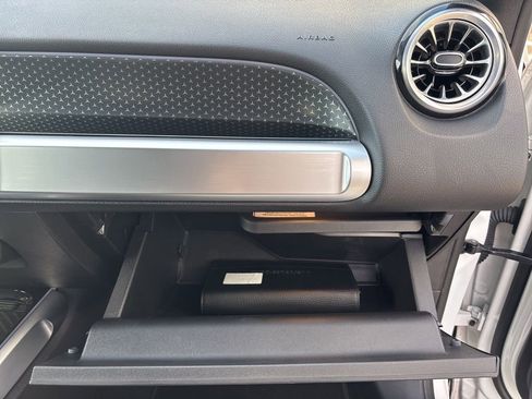 Used 2024 Mercedes-Benz GLB 250 GLB 250 image 24