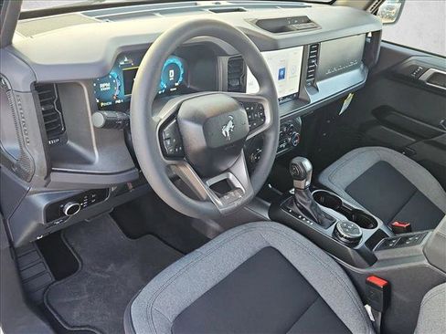 New 2025 Ford Bronco 4-Door image 3