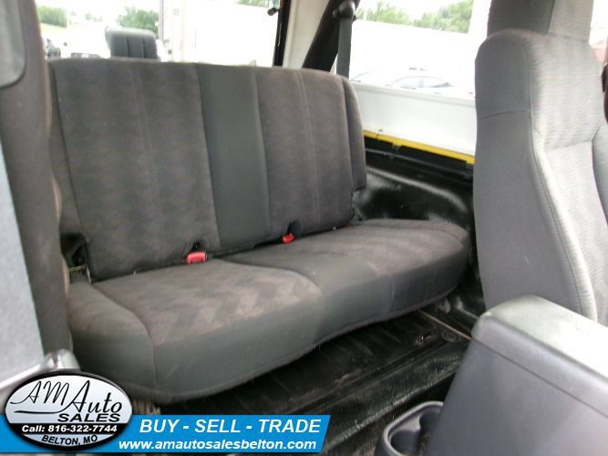 Used 2004 Jeep Wrangler 4WD image 14