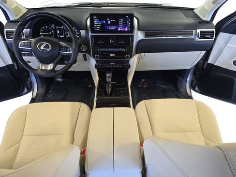 Used 2023 Lexus GX 460 Premium w/ Accessory Package AWD/4WD image 10