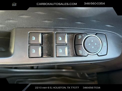 Used 2020 Ford Escape SE image 19