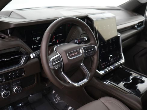 Used 2025 GMC Yukon XL Elevation w/ Technology Package AWD/4WD image 22