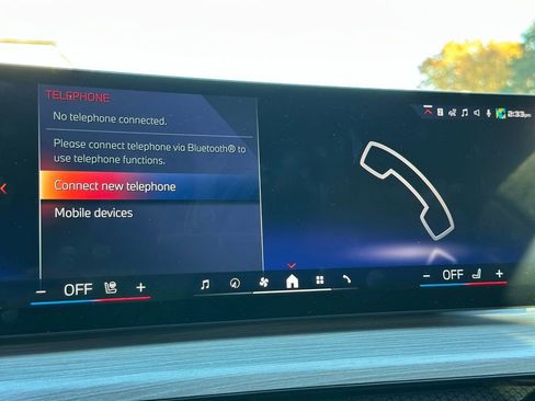 Used 2025 BMW 440i xDrive Convertible w/ Premium Package image 42