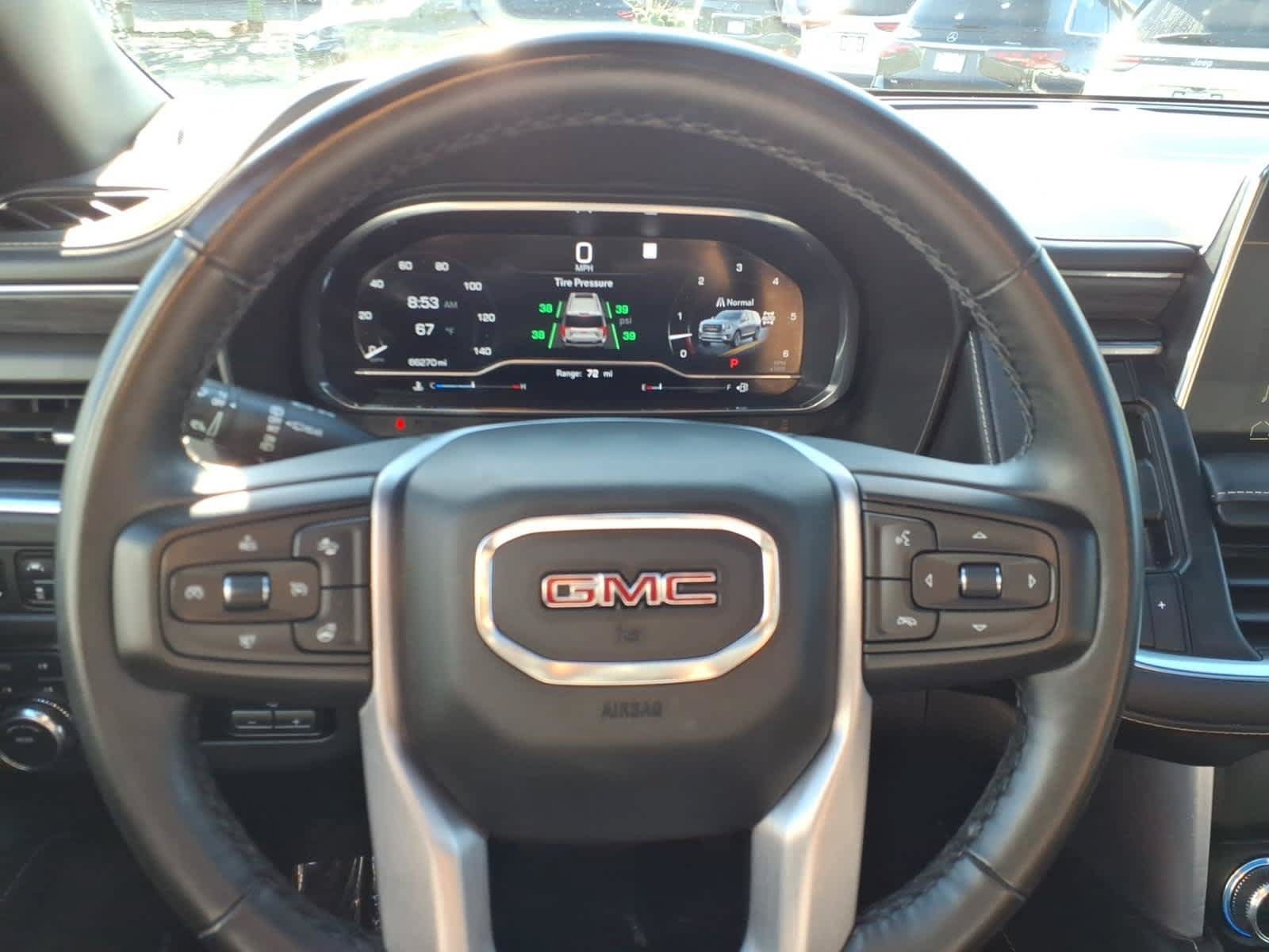 Used 2023 GMC Yukon XL SLT w/ SLT Premium Package AWD/4WD image 25