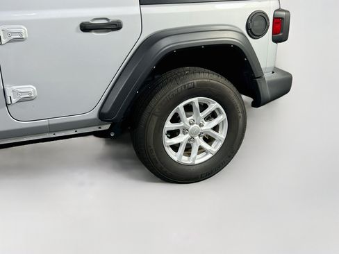 Used 2023 Jeep Wrangler Unlimited Sport AWD/4WD image 29