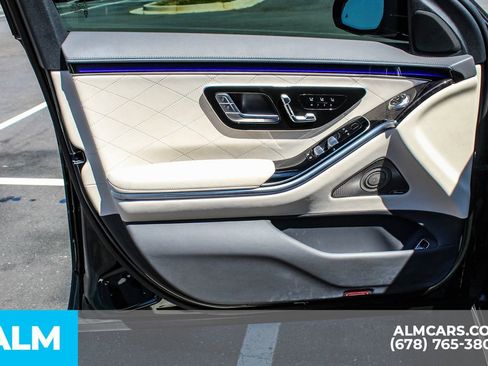 Used 2024 Mercedes-Benz S 580 4MATIC Sedan image 32