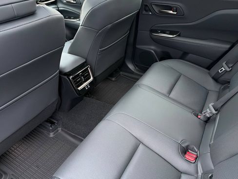 New 2026 Toyota Crown Platinum AWD/4WD image 10