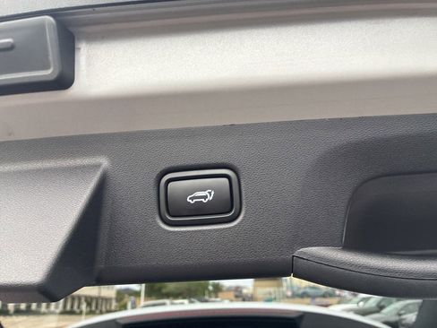 Certified 2025 Hyundai Tucson SEL image 12