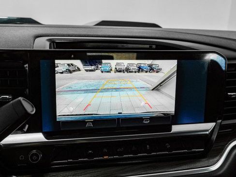 Used 2022 Chevrolet Silverado 1500 LT Trail Boss image 22