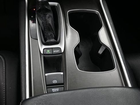 Used 2018 Honda Accord Sport image 14