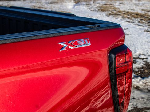 Used 2019 GMC Sierra 1500 SLE w/ SLE Value Package image 9