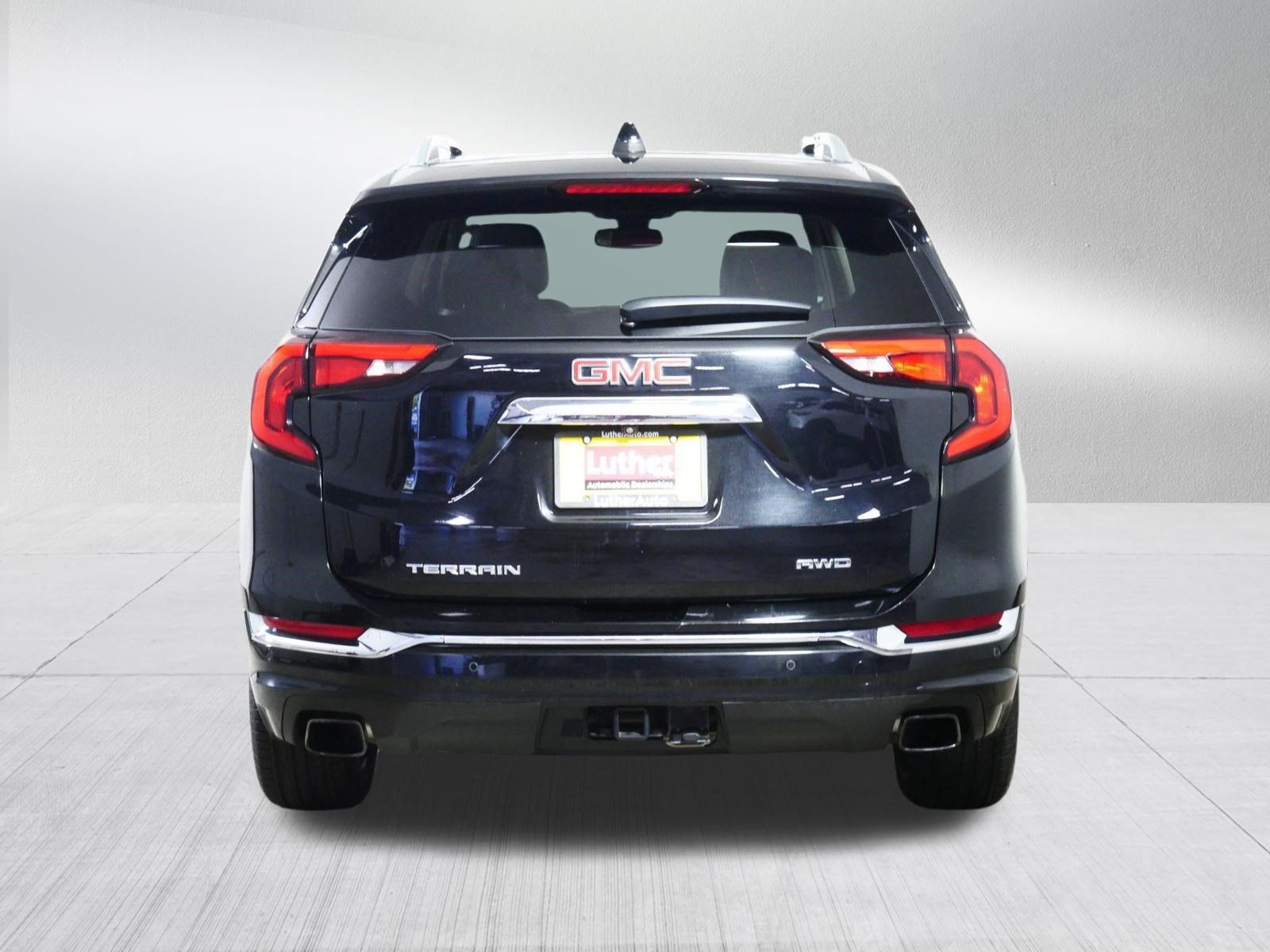 Used 2019 GMC Terrain Denali w/ GMC Pro Grade Package AWD/4WD image 6